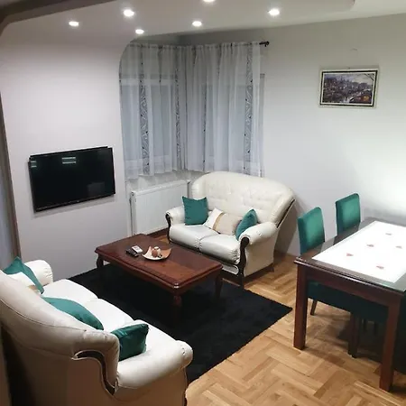 Apartment Kaca 3