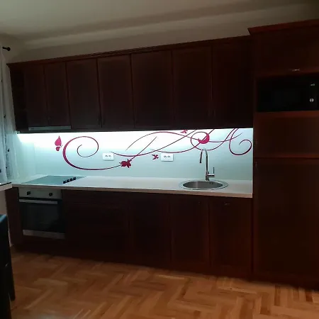 Kaca 3 Apartment *