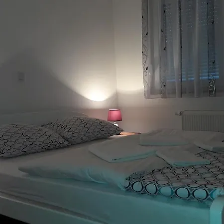 Kaca 3 Apartment